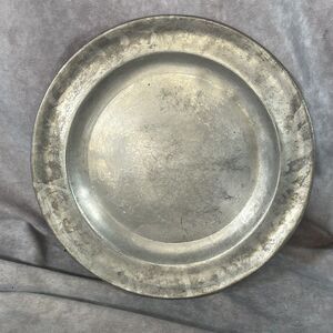 Wilton Armetale Pewter Plough Tavern  10 7/8 in Dinner Plate Used